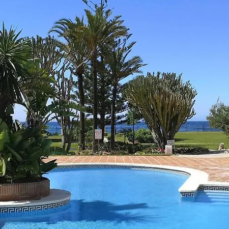 Modern Apartment With Pool On The Beachfront In Marbella By Sharingco Exterior photo