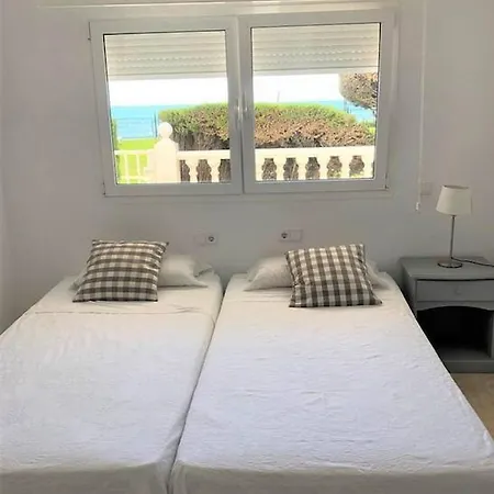 Modern Apartment With Pool On The Beachfront In Marbella By Sharingco Exterior photo
