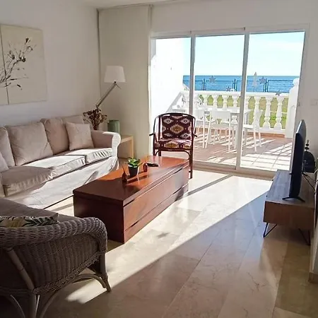 Modern Apartment With Pool On The Beachfront In Marbella By Sharingco Exterior photo
